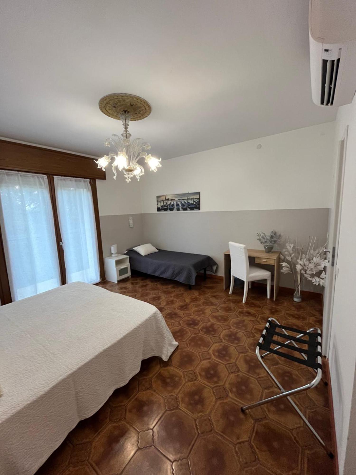 B&B Airport Venice Diego テッセラ エクステリア 写真